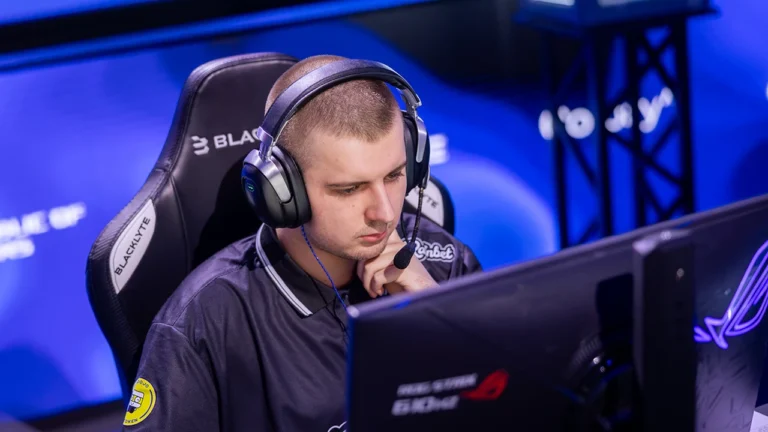 NIP bench xKacpersky in surprise move, community fears transfer